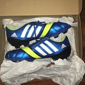 Soccer cleats